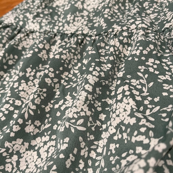 (327) —MI AMI SKIRT— - Picture 3 of 5